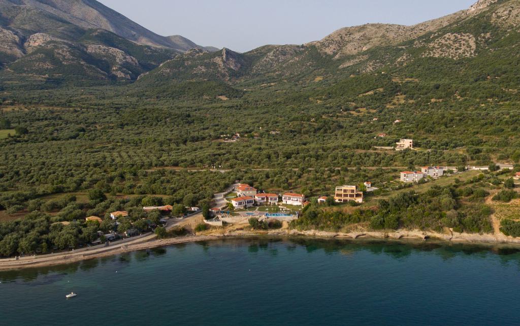 Thesmos Village Mýtikas Екстериор снимка
